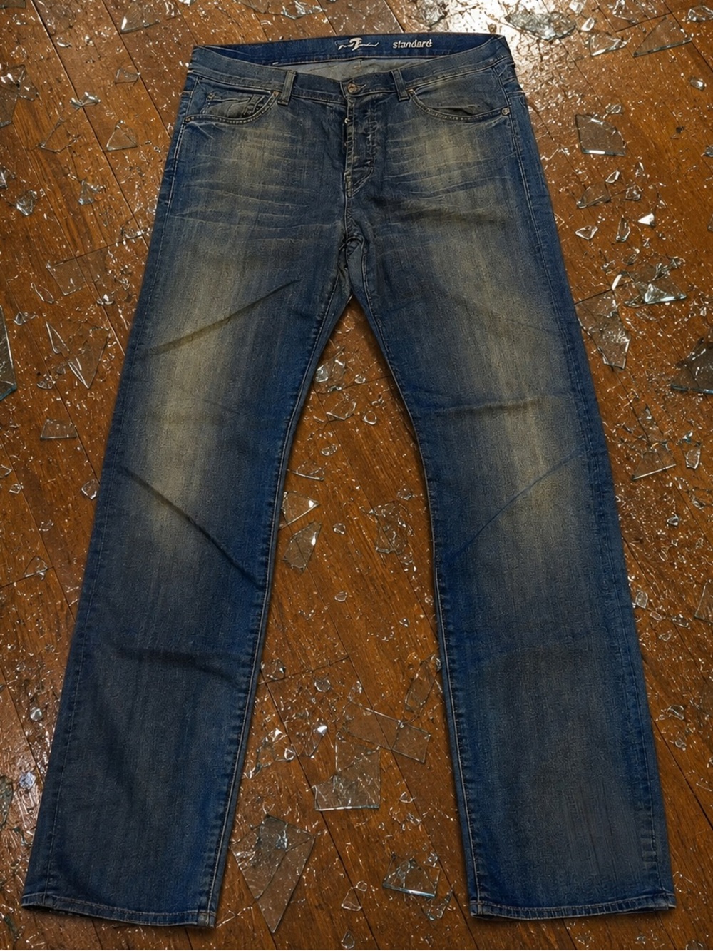 7FAM Standard fit jeans in super-soft faded blue denim - needs a minor repair